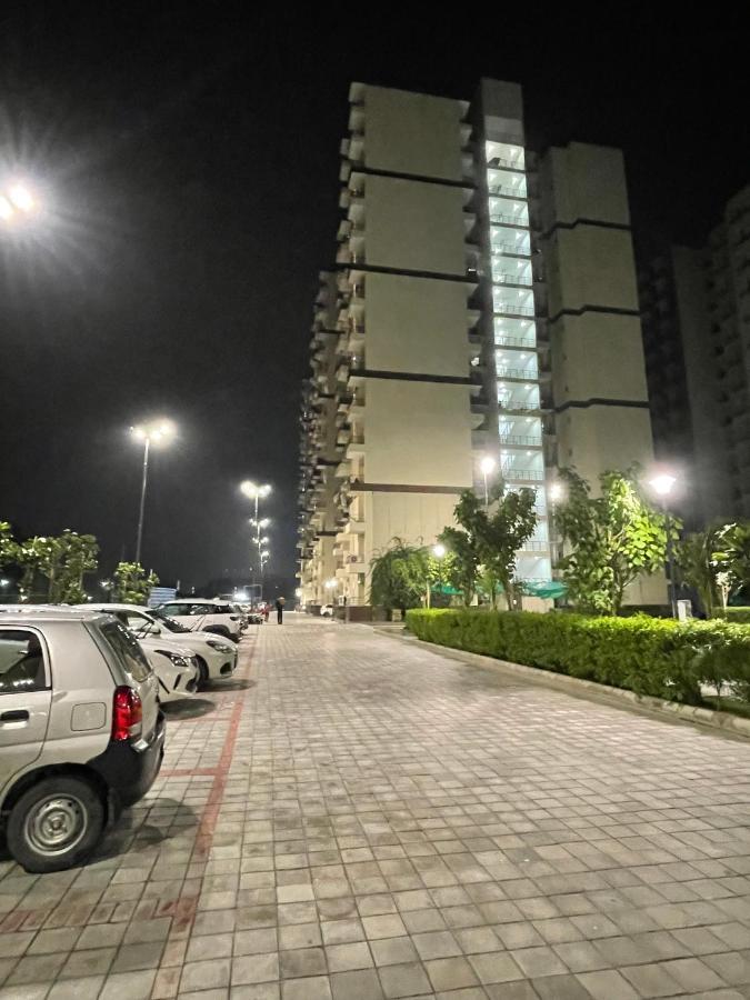 Alankrita Homes Lucknow Buitenkant foto
